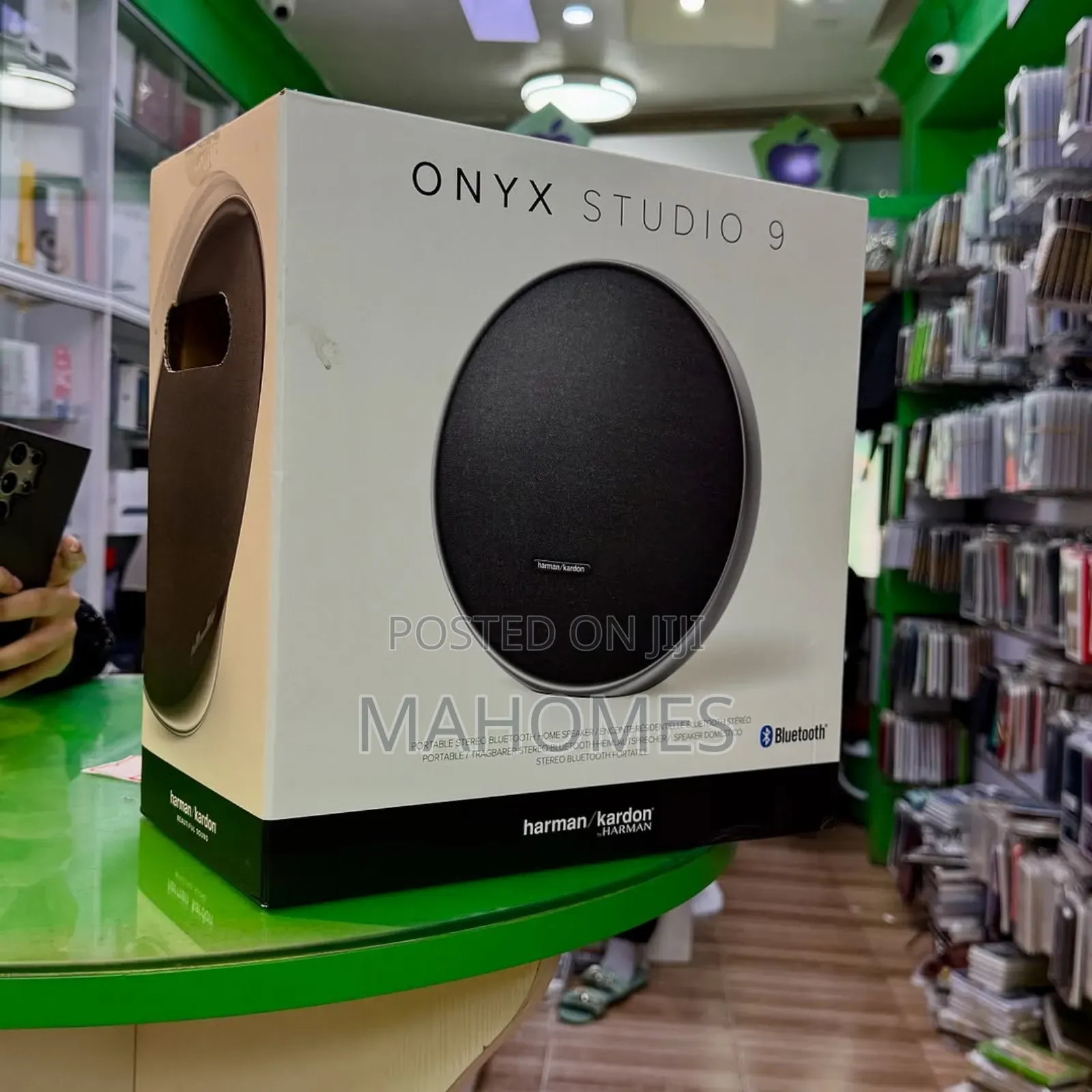 Onyx Studio 9