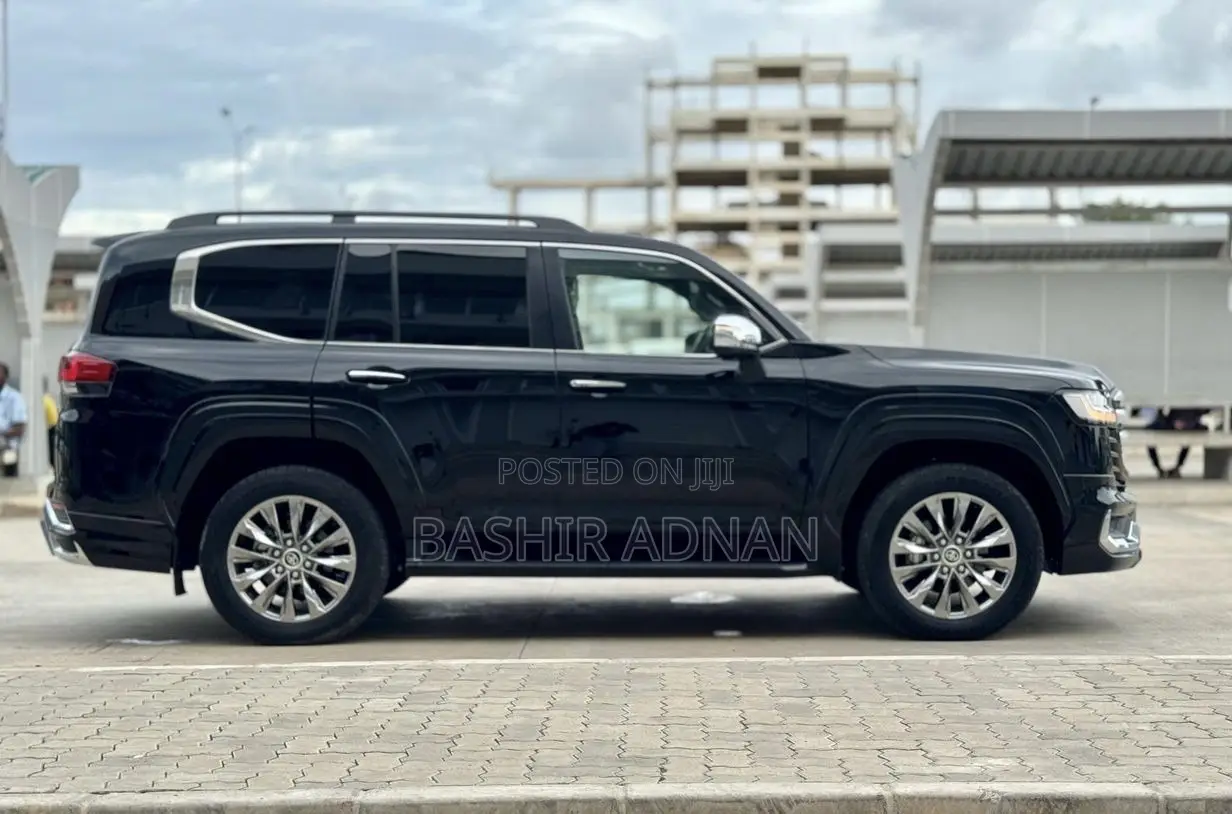 New Toyota Land Cruiser 2023 Black