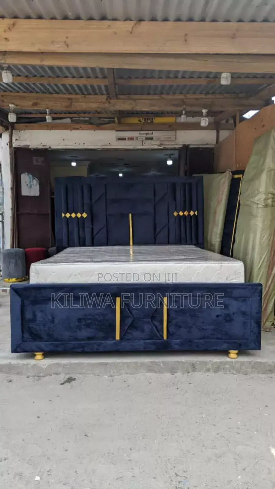 Kitanda Bedsofa 5*6