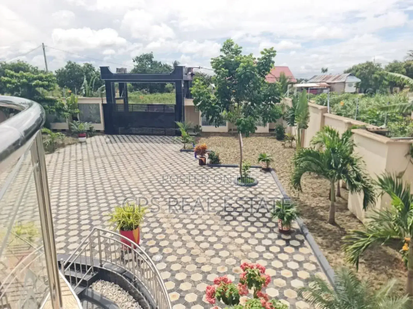 5bdrm House in Vikindu, Mkuranga for sale