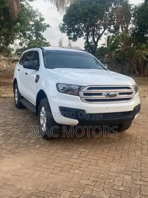 Ford Everest 2018 White