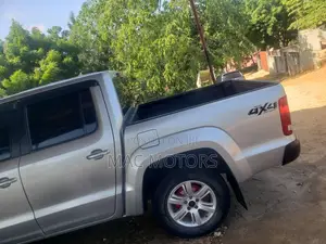 Volkswagen Amarok 2012 Silver
