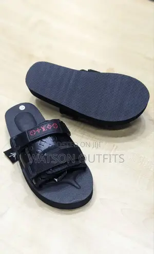 Sandals Classic Za Kuchomeka Miguu Og