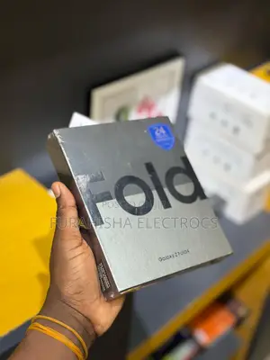 New Samsung Galaxy Z Fold4 256 GB Black