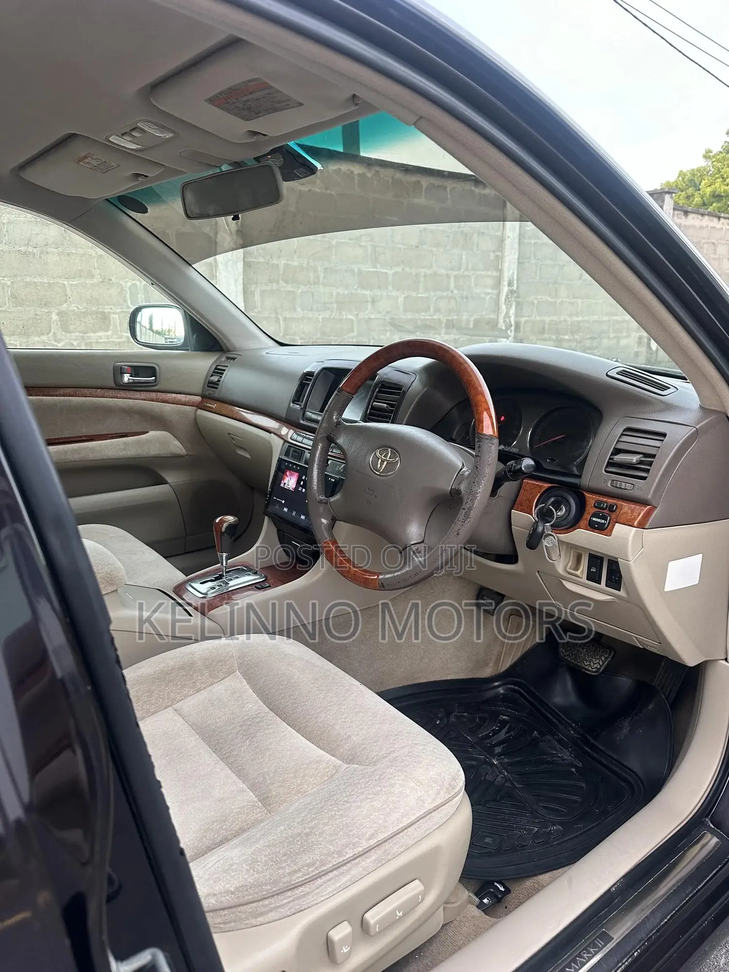 Toyota Mark II 2004 Black