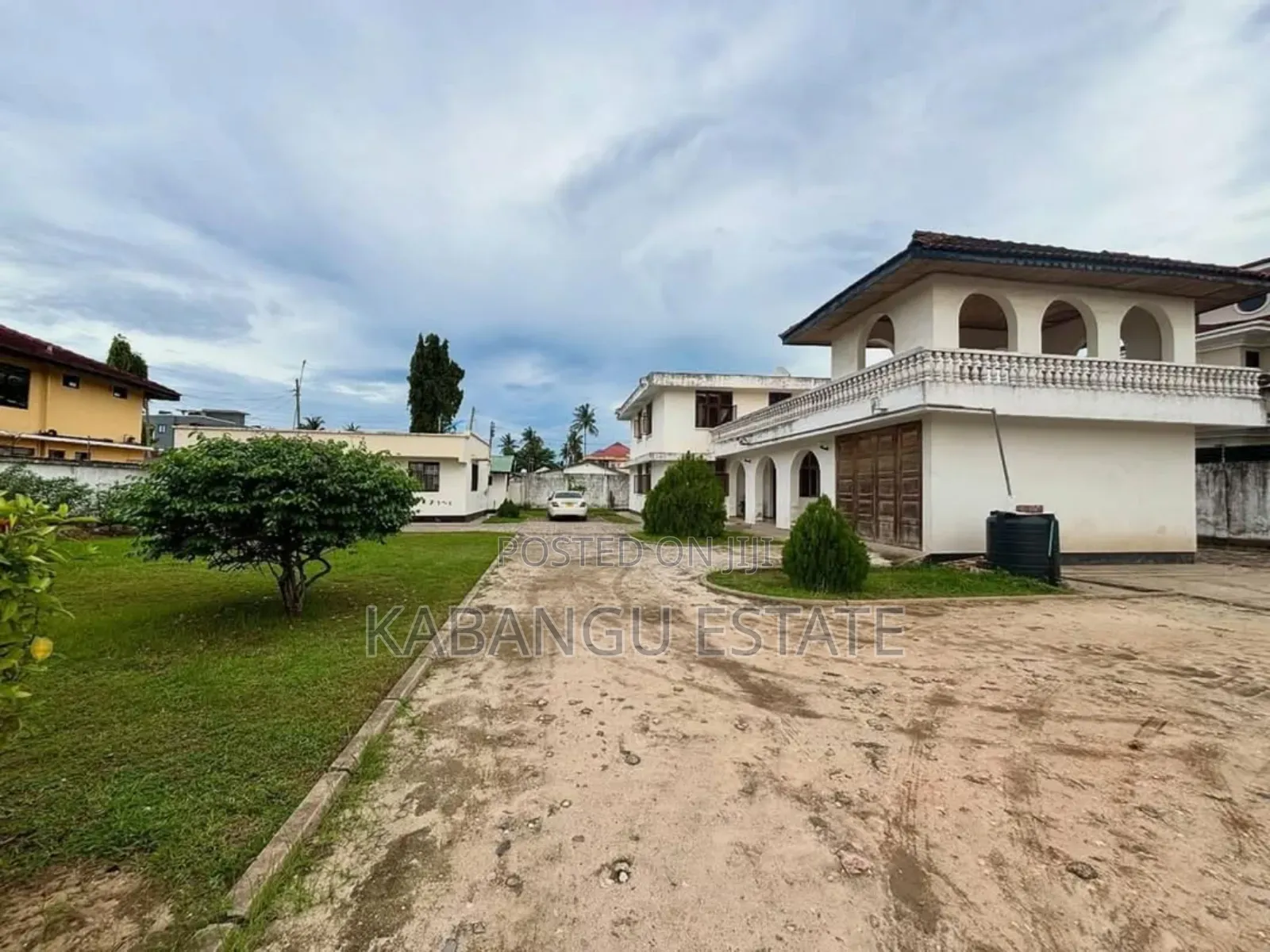 6bdrm House in Mikocheni for rent