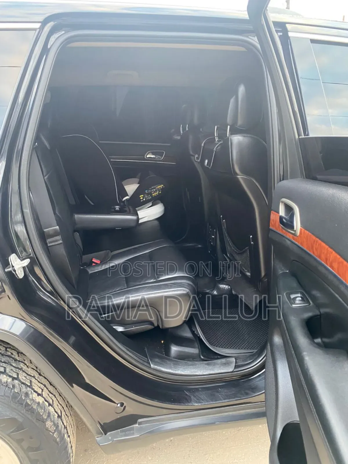 Jeep Cherokee 2012 Black