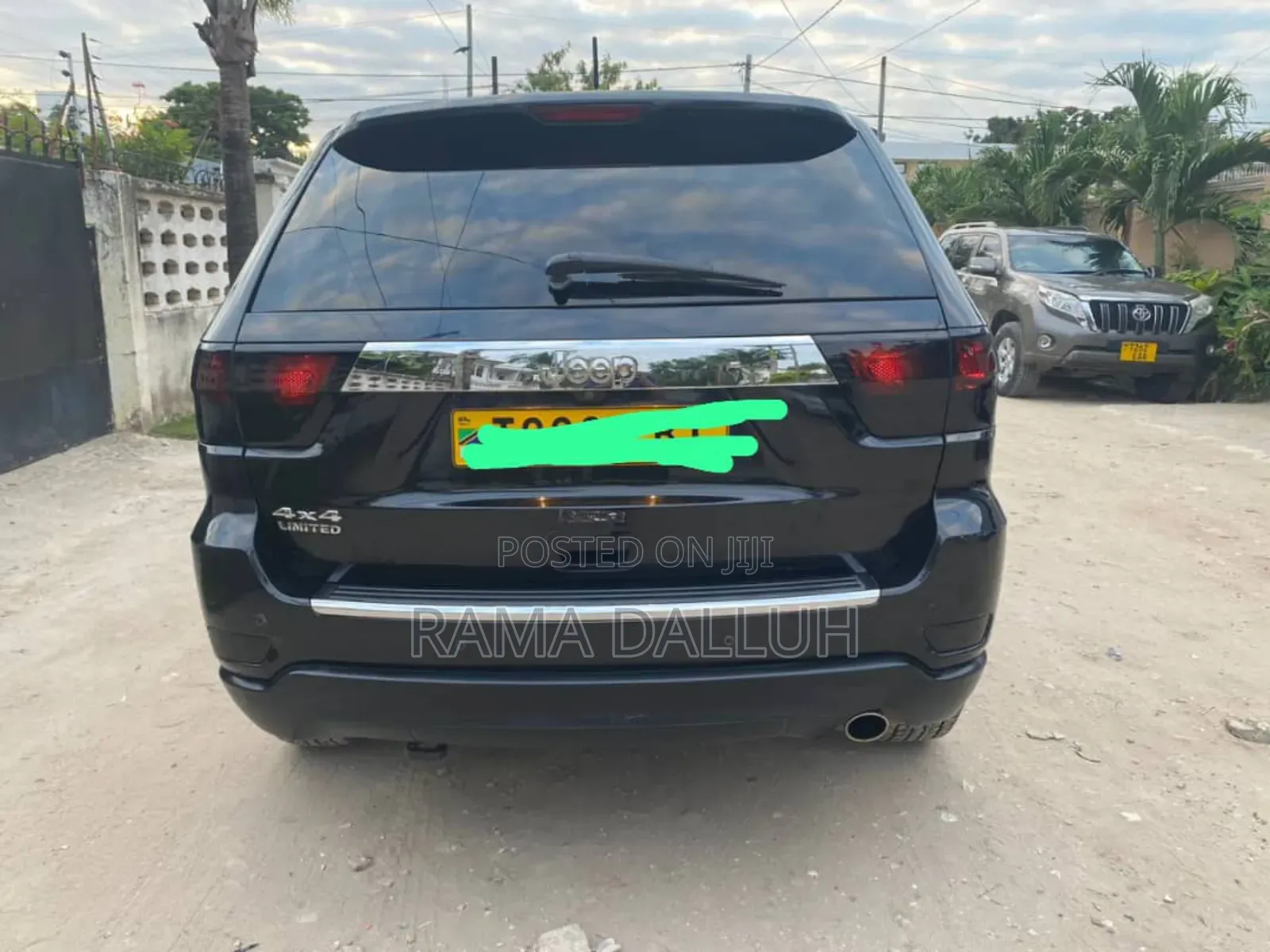 Jeep Cherokee 2012 Black