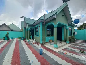 4bdrm Block of Flats in Nyumba, Temeke for sale