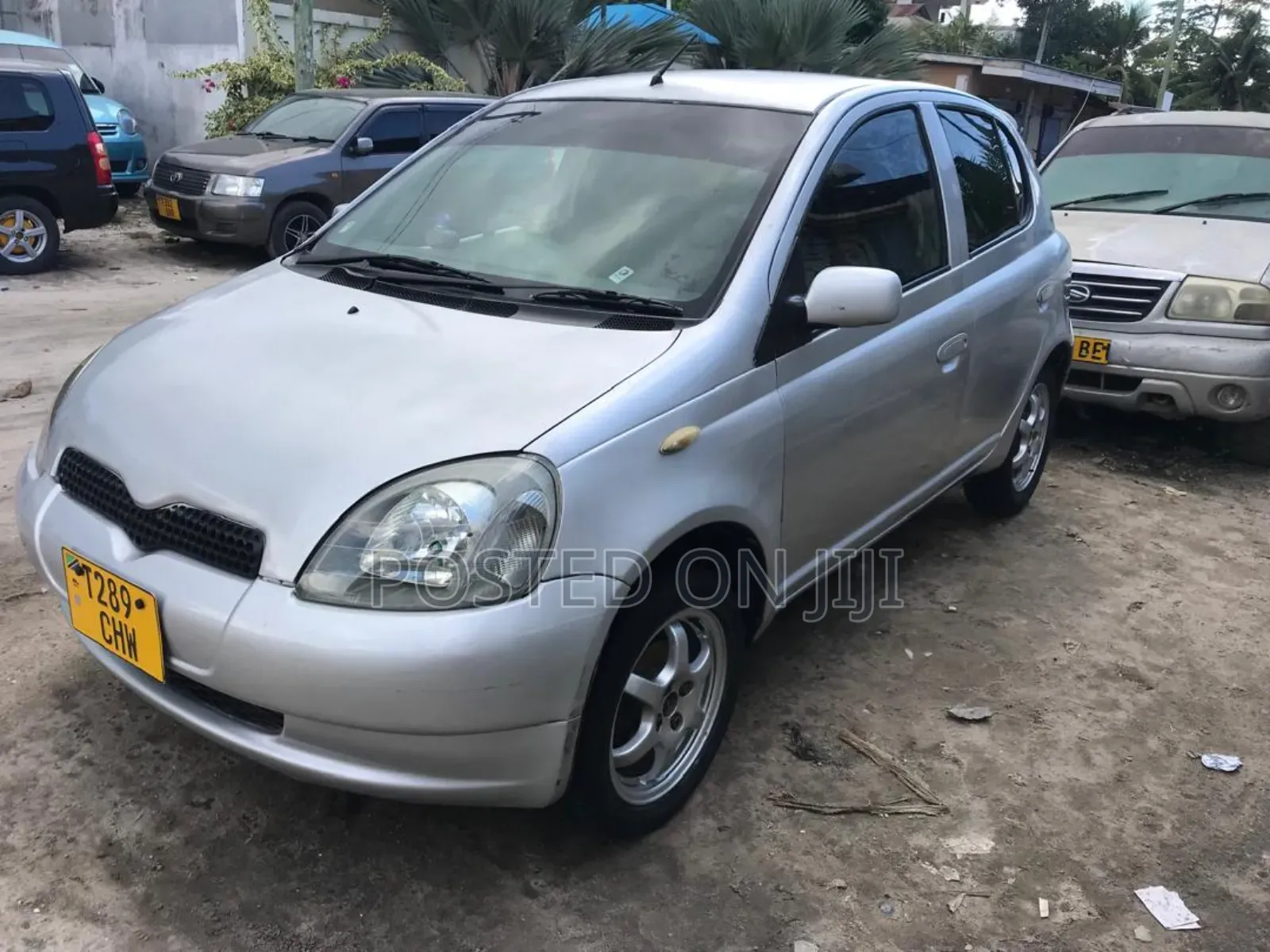 Toyota Vitz 2004 Silver