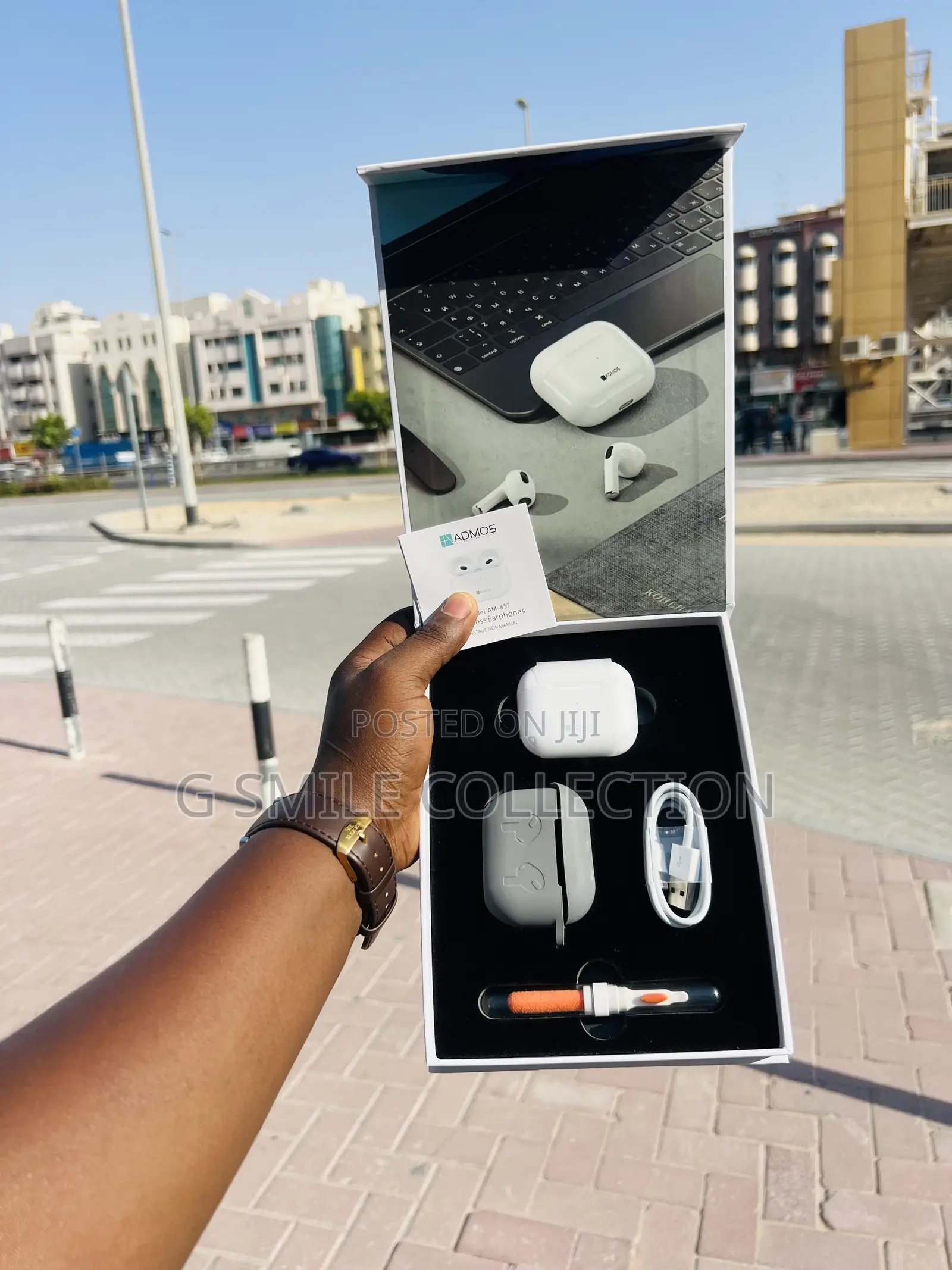 Admos Am-657 Wireless Earbuds