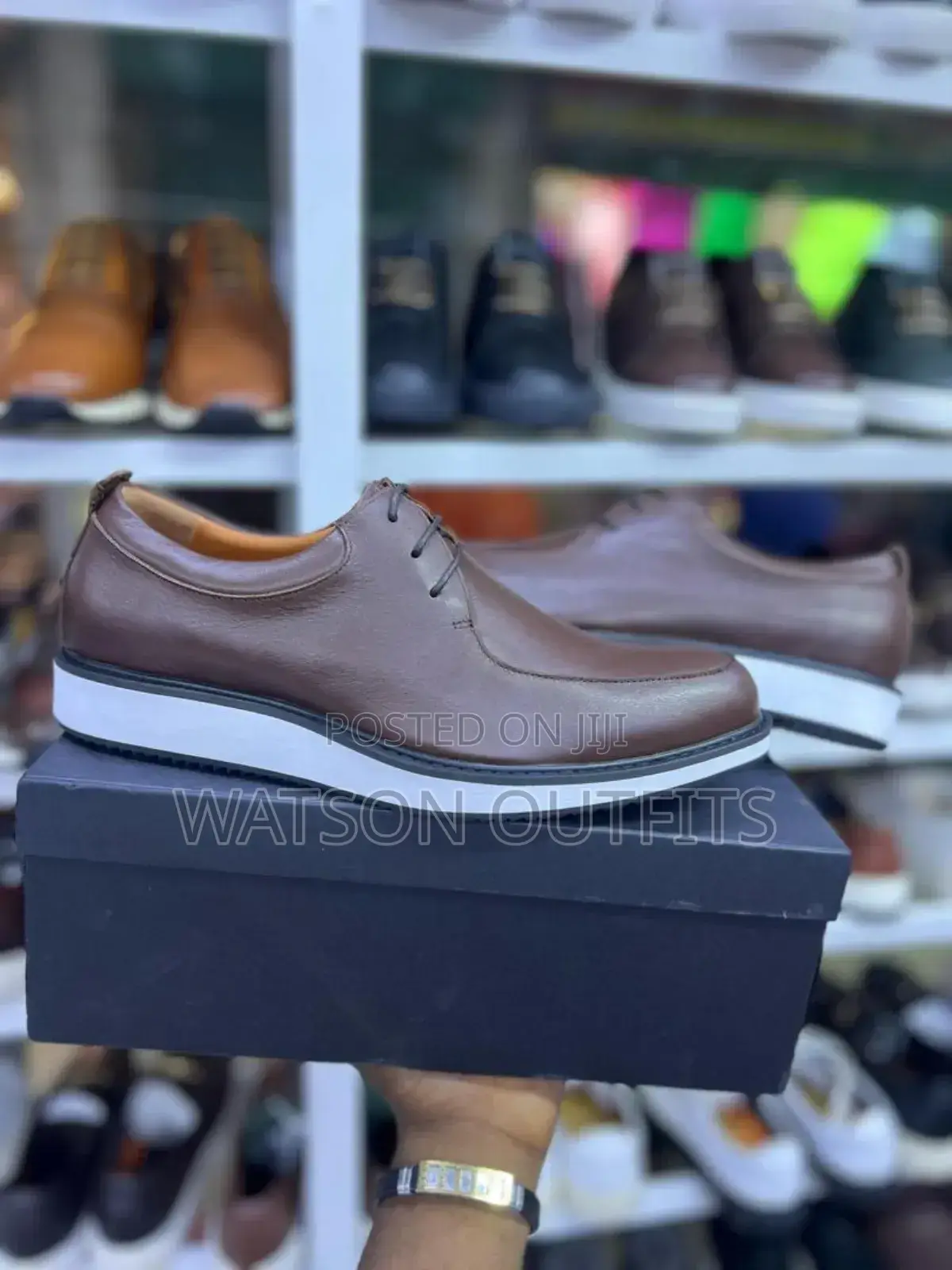 Footwears Classic Smart Za Wakubwa