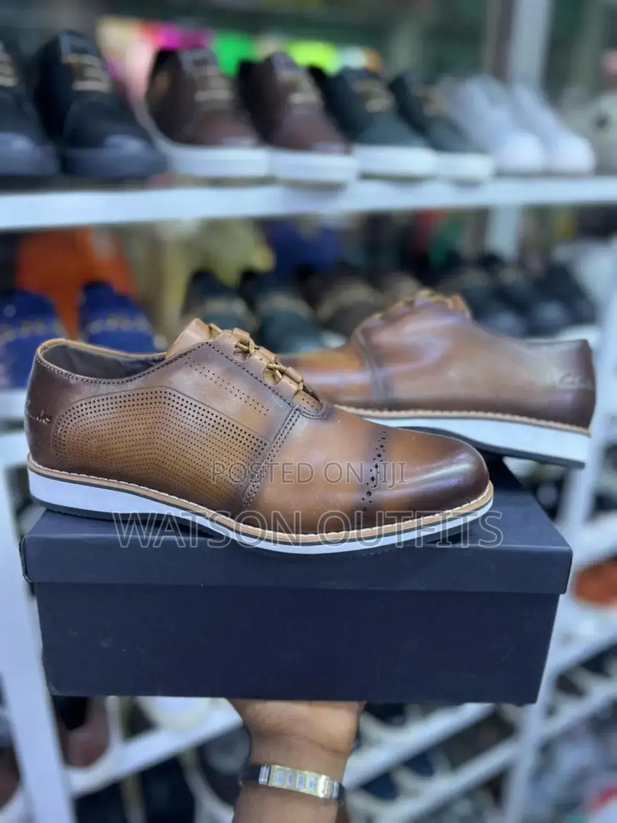 Footwears Classic Smart Za Wakubwa
