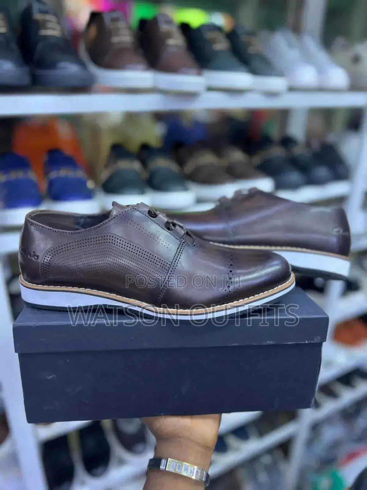 Footwears Classic Smart Za Wakubwa