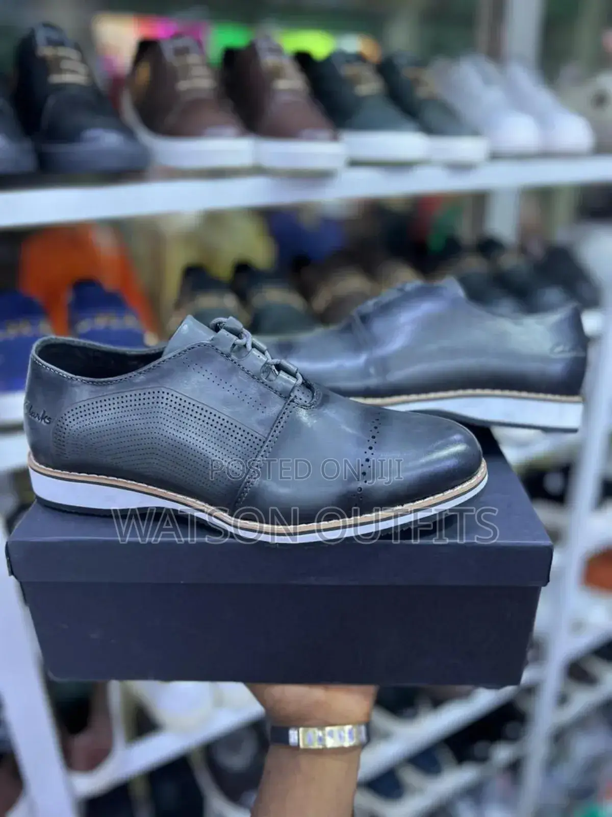Footwears Classic Smart Za Wakubwa