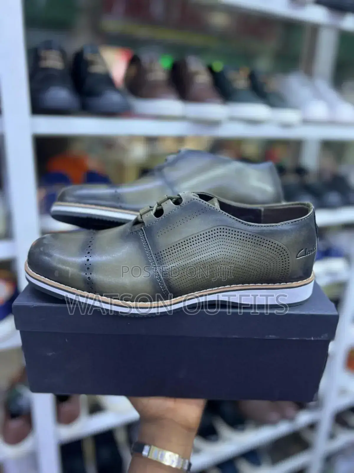 Footwears Classic Smart Za Wakubwa