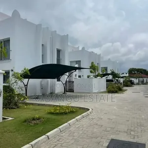 4bdrm Villa in Oysterbay for rent