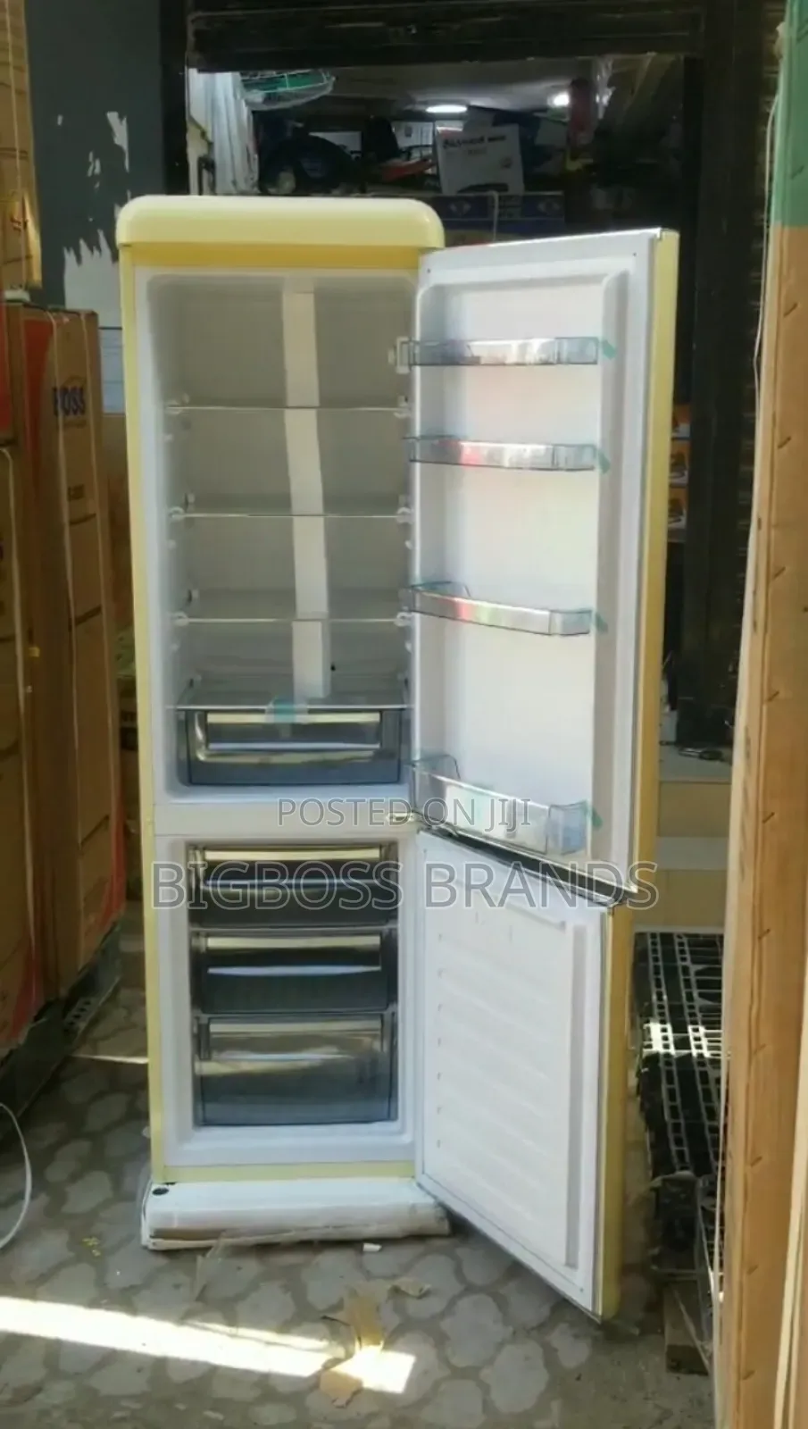 Swan Fridge 
Liter 255