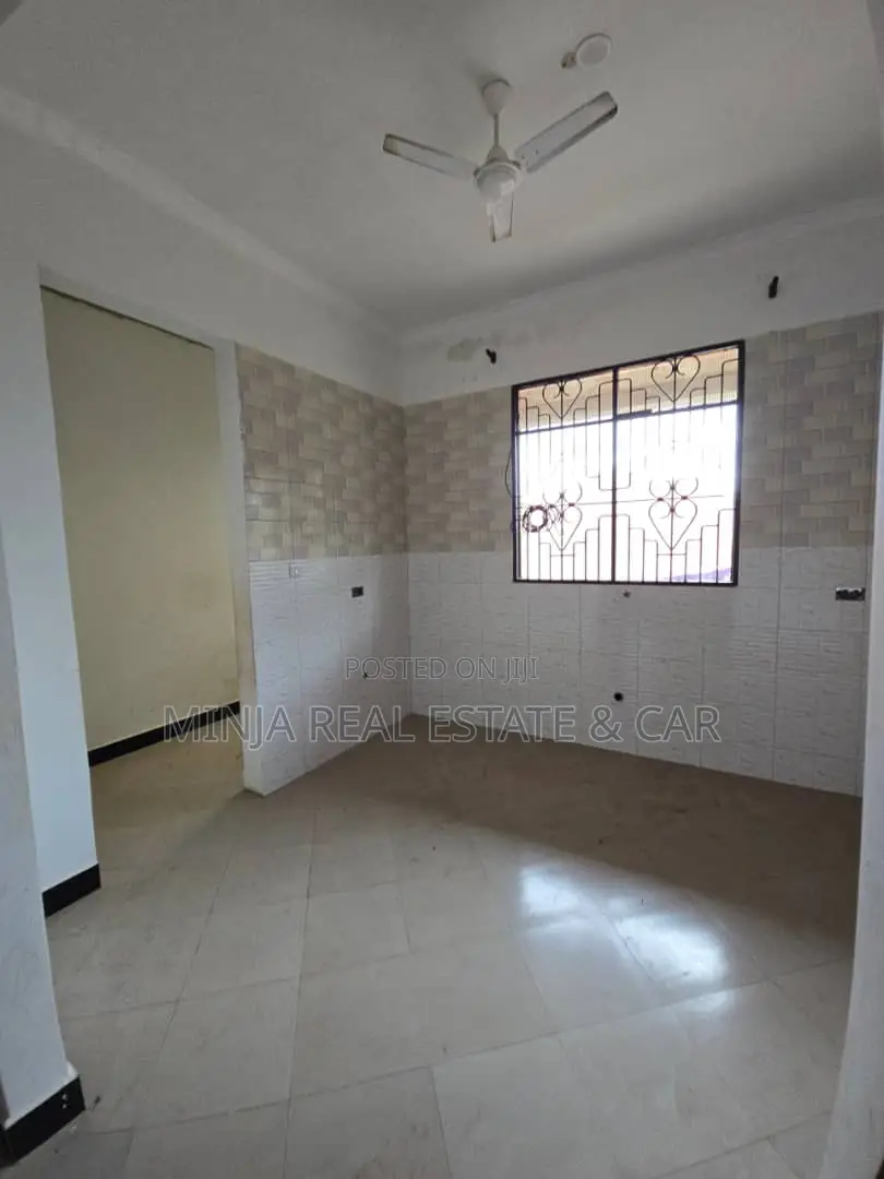 3bdrm House in Goba for sale