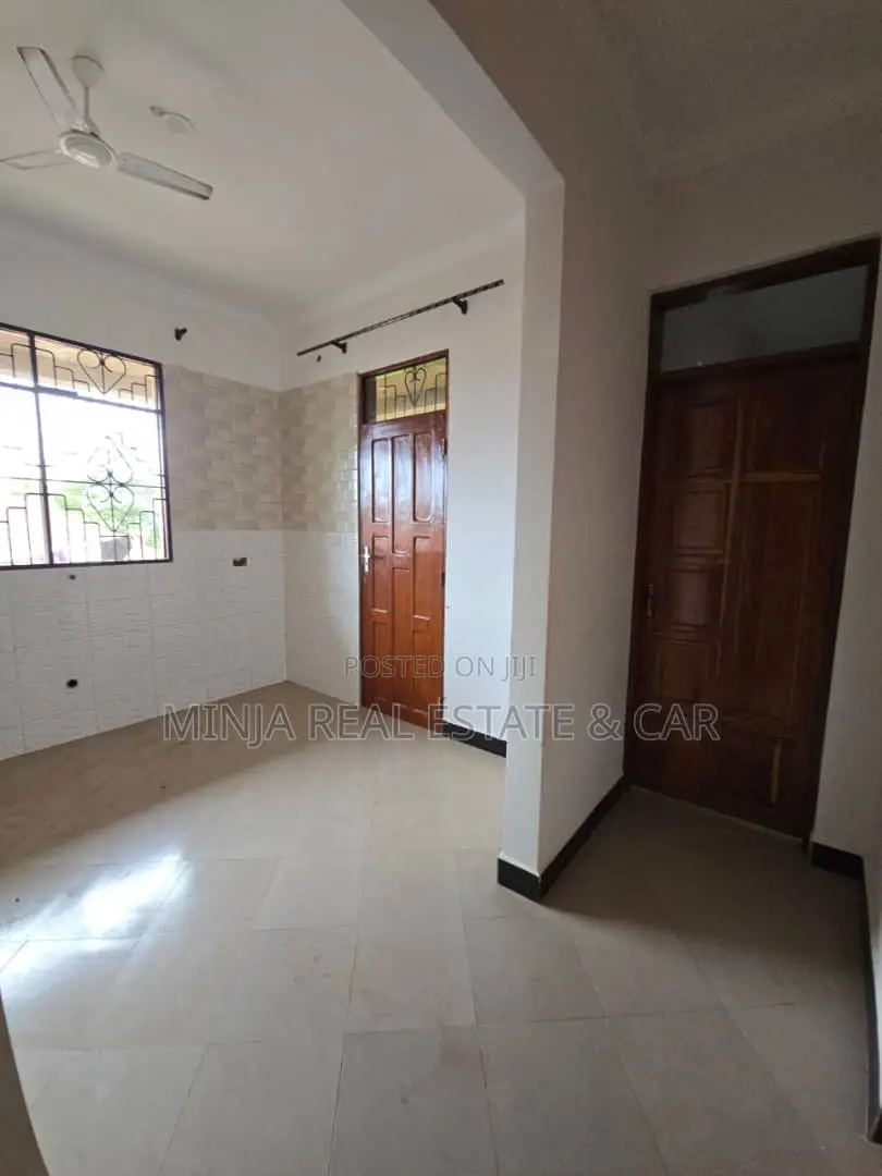 3bdrm House in Goba for sale