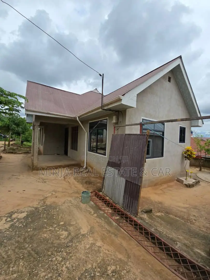 3bdrm House in Goba for sale