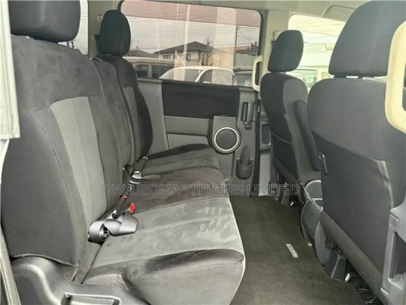 Mitsubishi Delica 2012 Gray