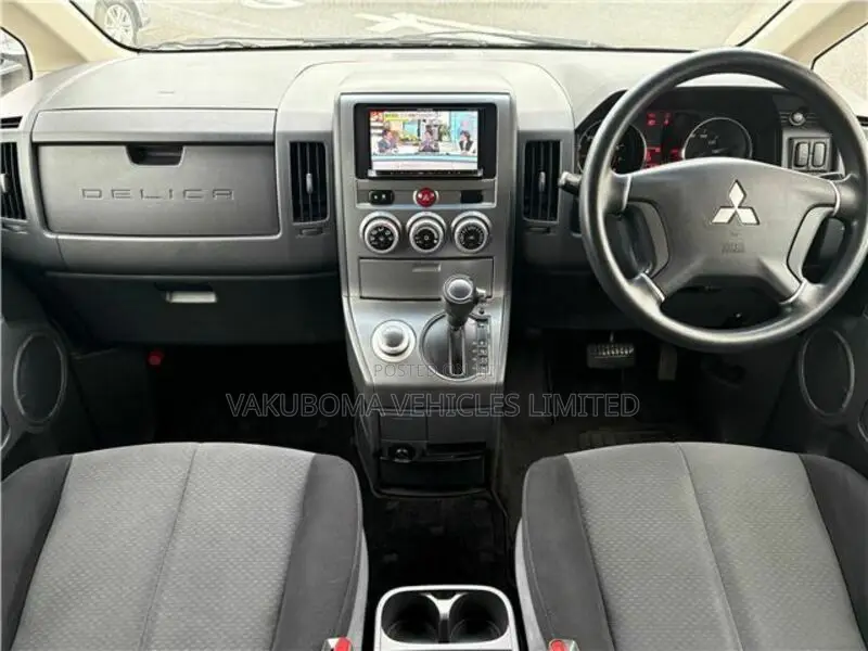 Mitsubishi Delica 2012 Gray