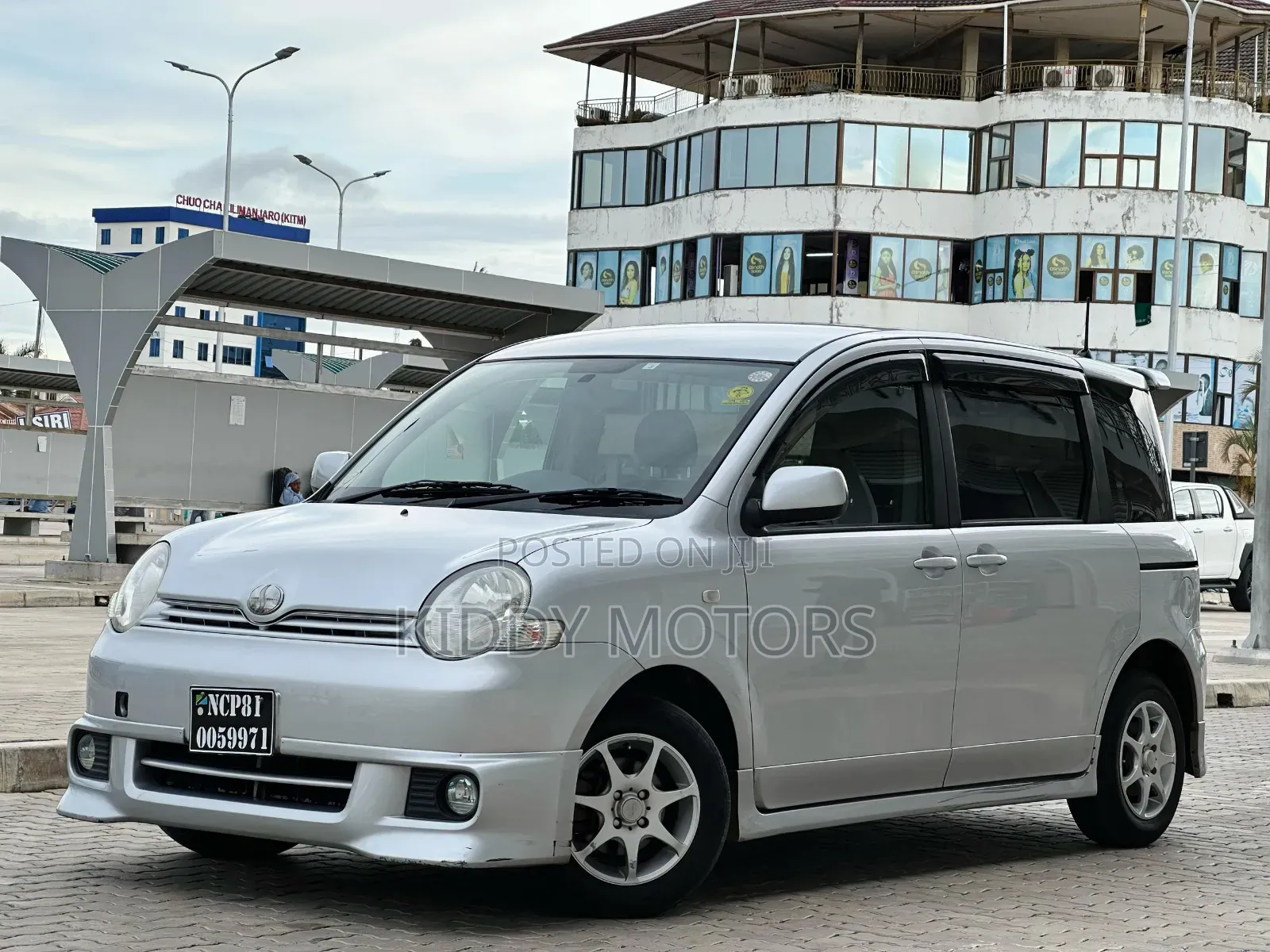 Toyota Sienta 2006 Silver
