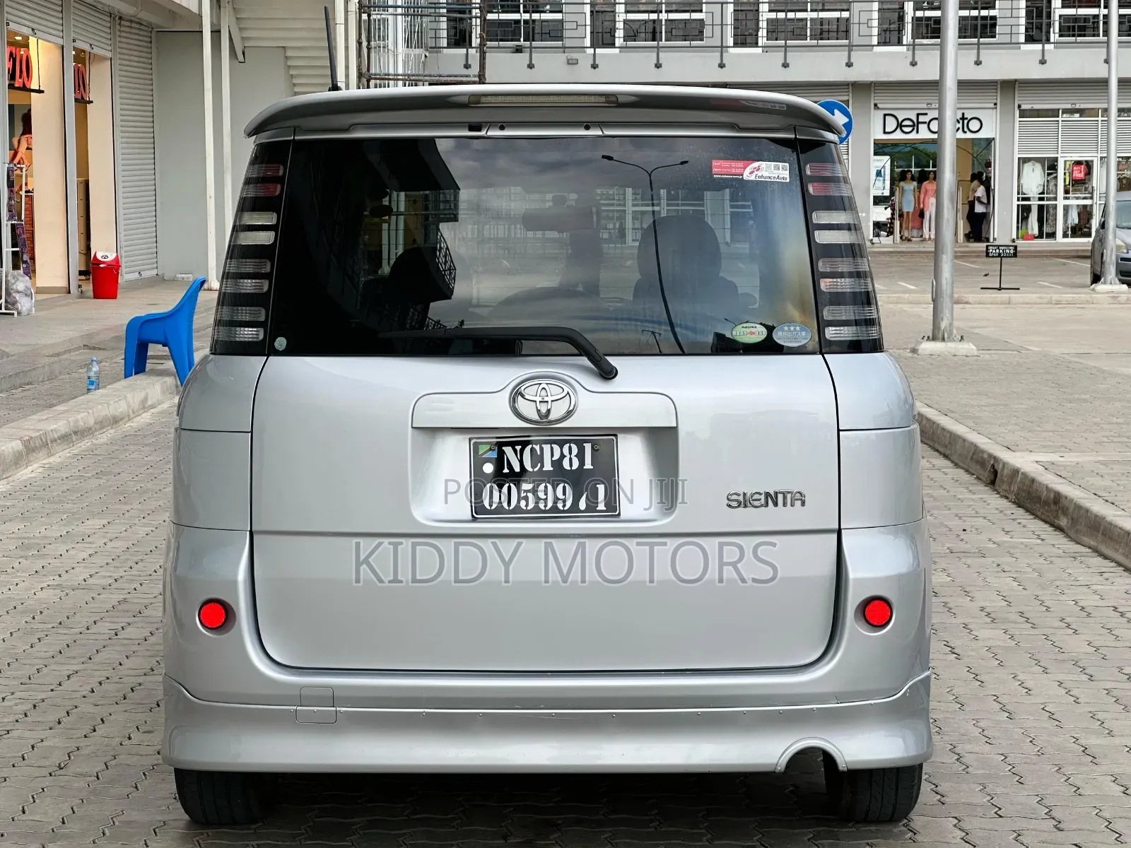 Toyota Sienta 2006 Silver