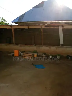 3bdrm House in Zinga for sale