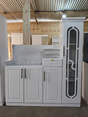 Kitchen Cabinets Nyeupe