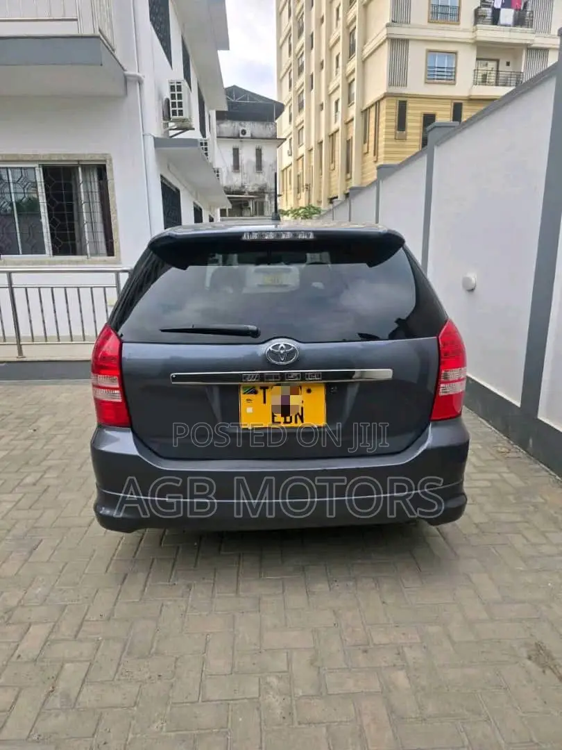 Toyota Wish 2005 Gray