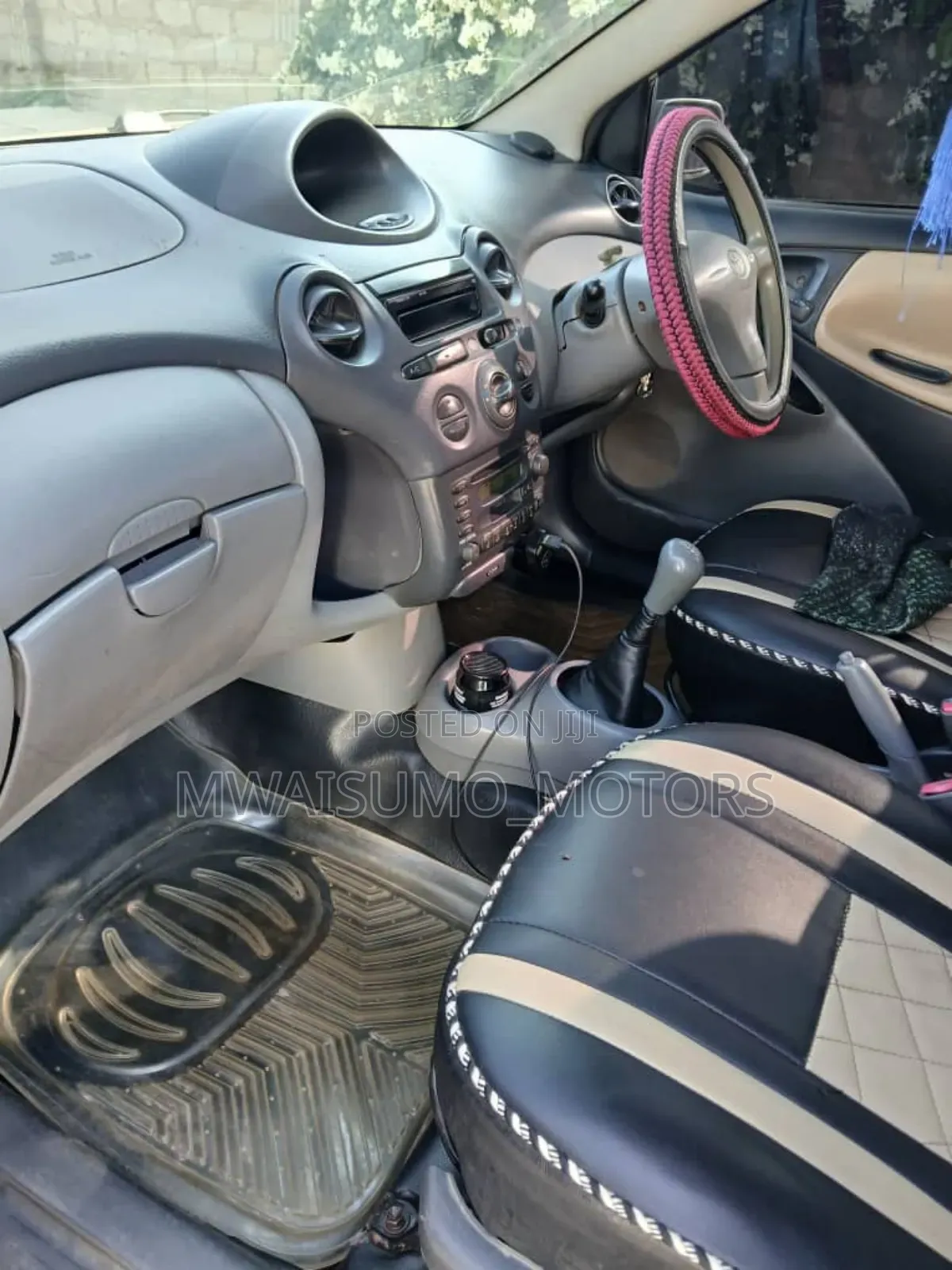 Toyota Vitz 2003 Silver