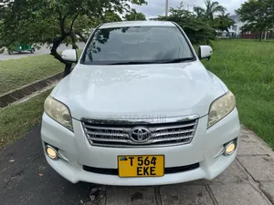 Photo - Toyota Vanguard 2010 White