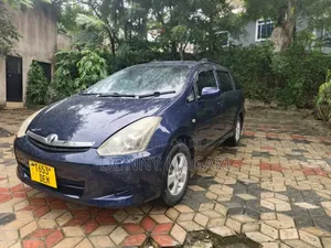 Photo - Toyota Wish 2006 Blue