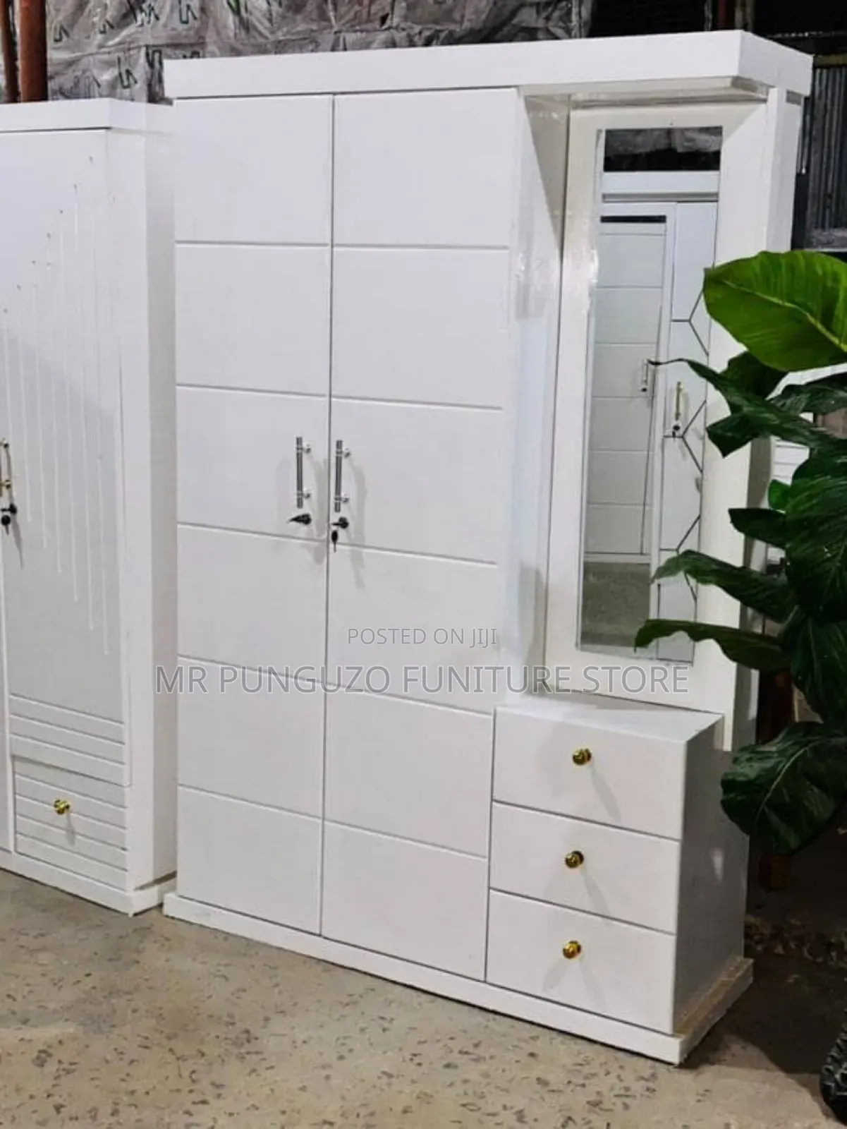 Kabati Milango Miwili Na Dressing Pembeni Classic Sana