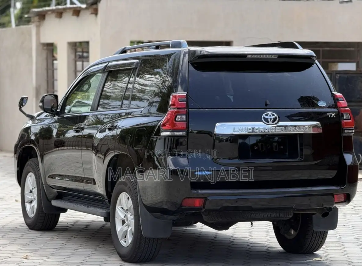 Toyota Land Cruiser Prado 2018 Black