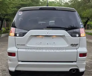Mitsubishi Outlander 2012 Off white