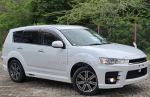 Mitsubishi Outlander 2012 Off white