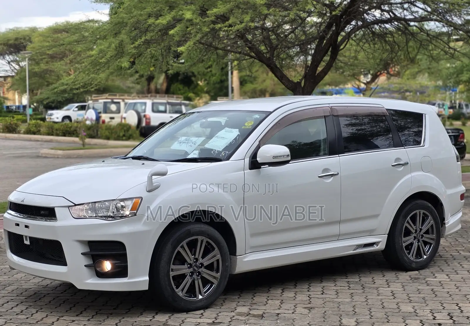 Mitsubishi Outlander 2012 Off white