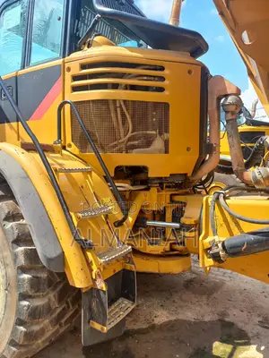 Articulated Dump Truck Cat 730
