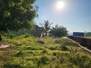 Kiwanja Kinauzwa Kigamboni Tuangoma