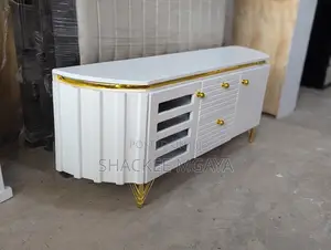 Showcase White