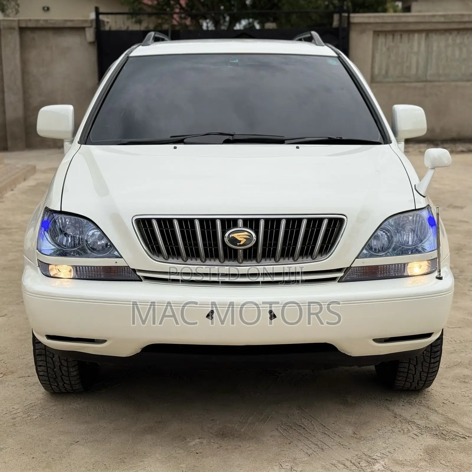 Toyota Harrier 2002 White