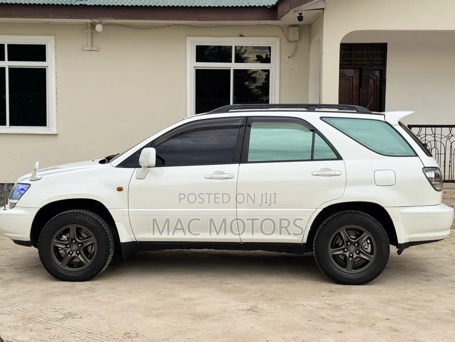 Toyota Harrier 2002 White