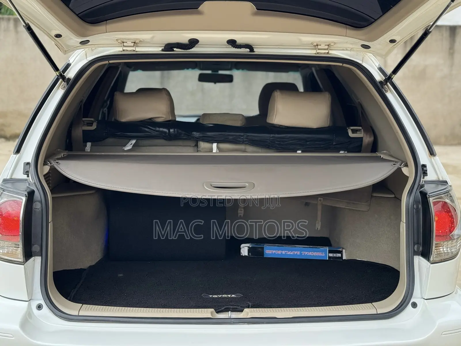 Toyota Harrier 2002 White