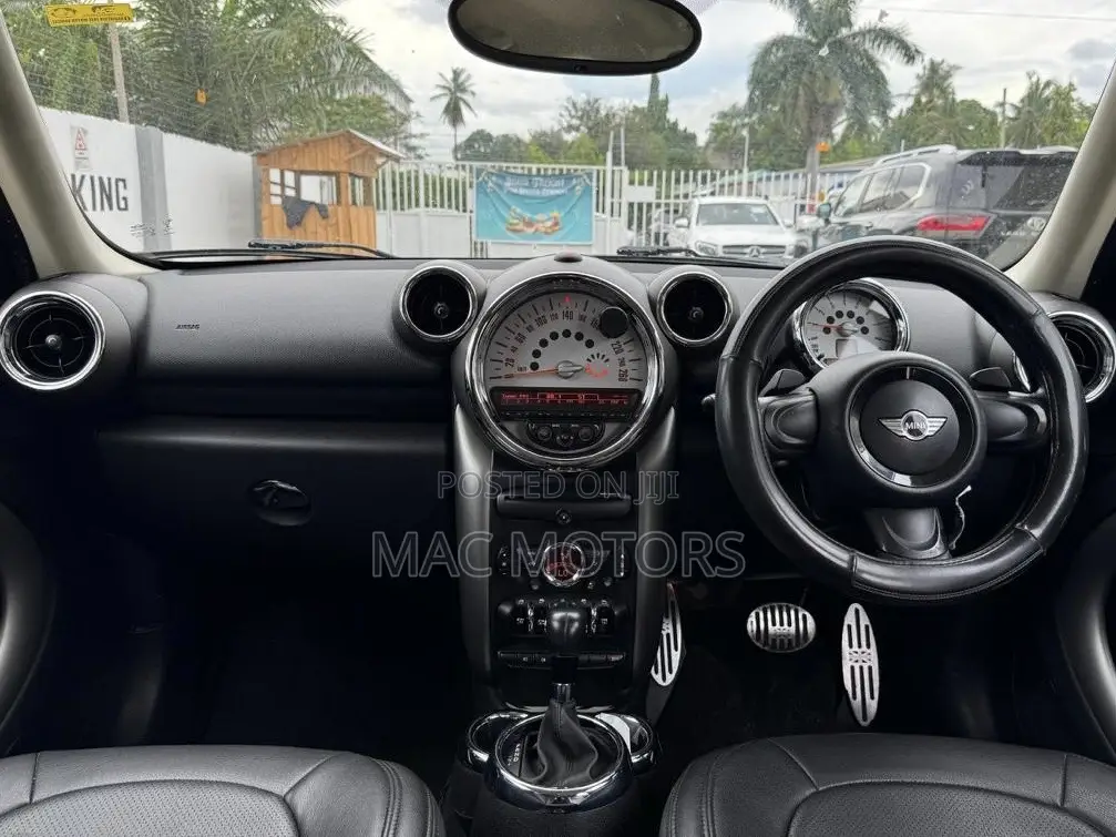 Mini Cooper 2012 Black