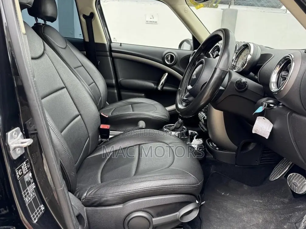 Mini Cooper 2012 Black