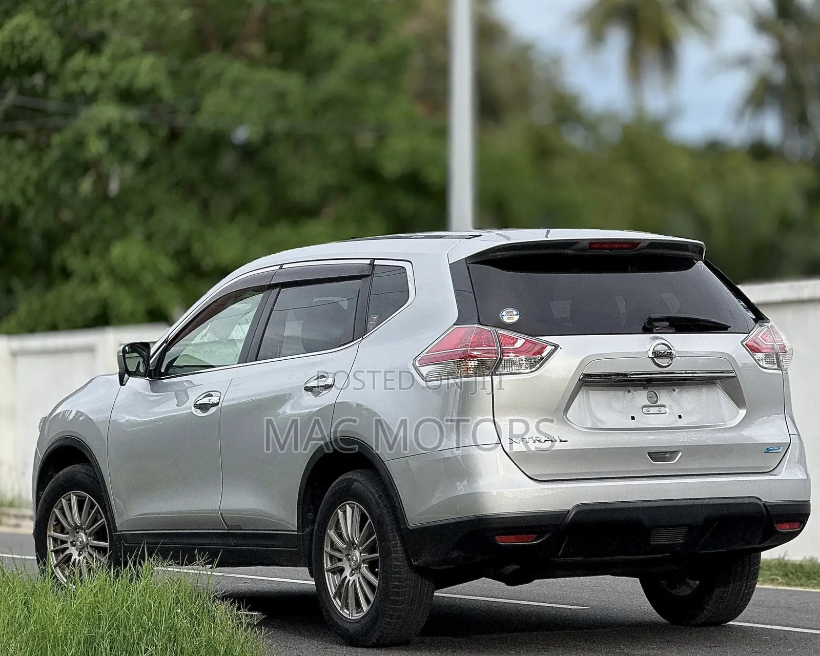Nissan X-Trail 2.0 Petrol AWD 2014 Silver