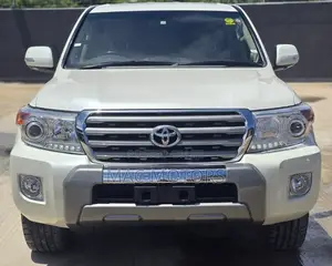 Toyota Land Cruiser 4.6 V8 ZX 2011 White